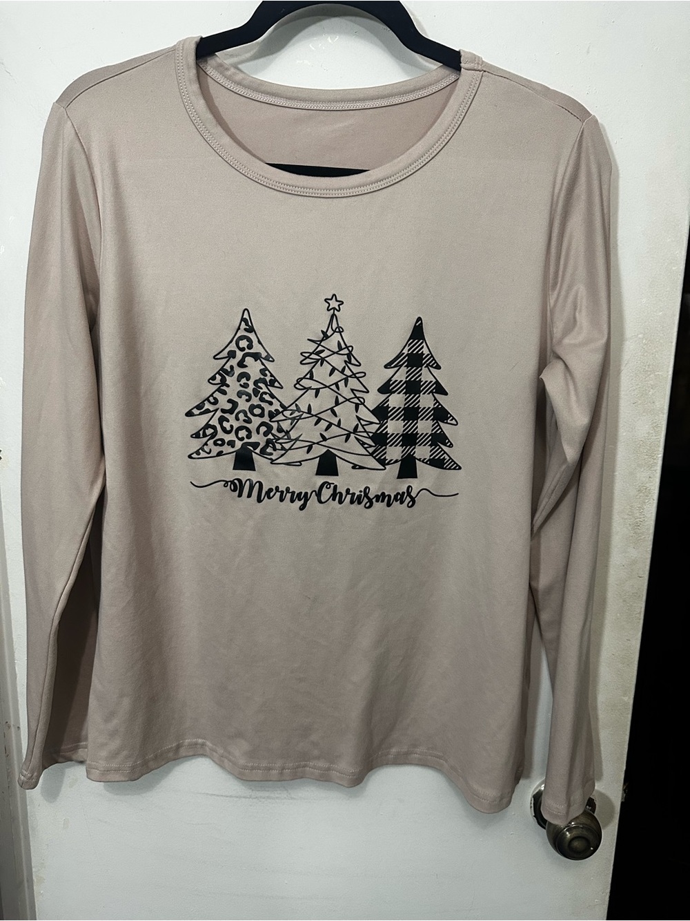 Women's Merry Christmas Long-Sleeve Tee - Taupe